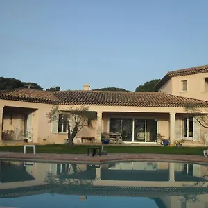 https://1321-route-de-lescalet-villa-les-oliviers.fr-provencehotel.com